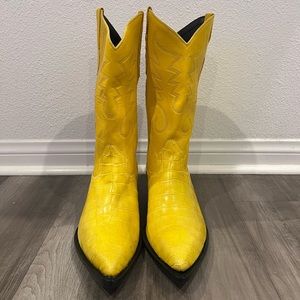 Max Leather Men’s Custom Yellow Alligator Cowboy Boots - Size 13 EE